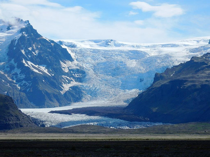 The Solheimjokull glacier, fed from the Myrdalsjokull ice cap, which covers the giant volcano Katla